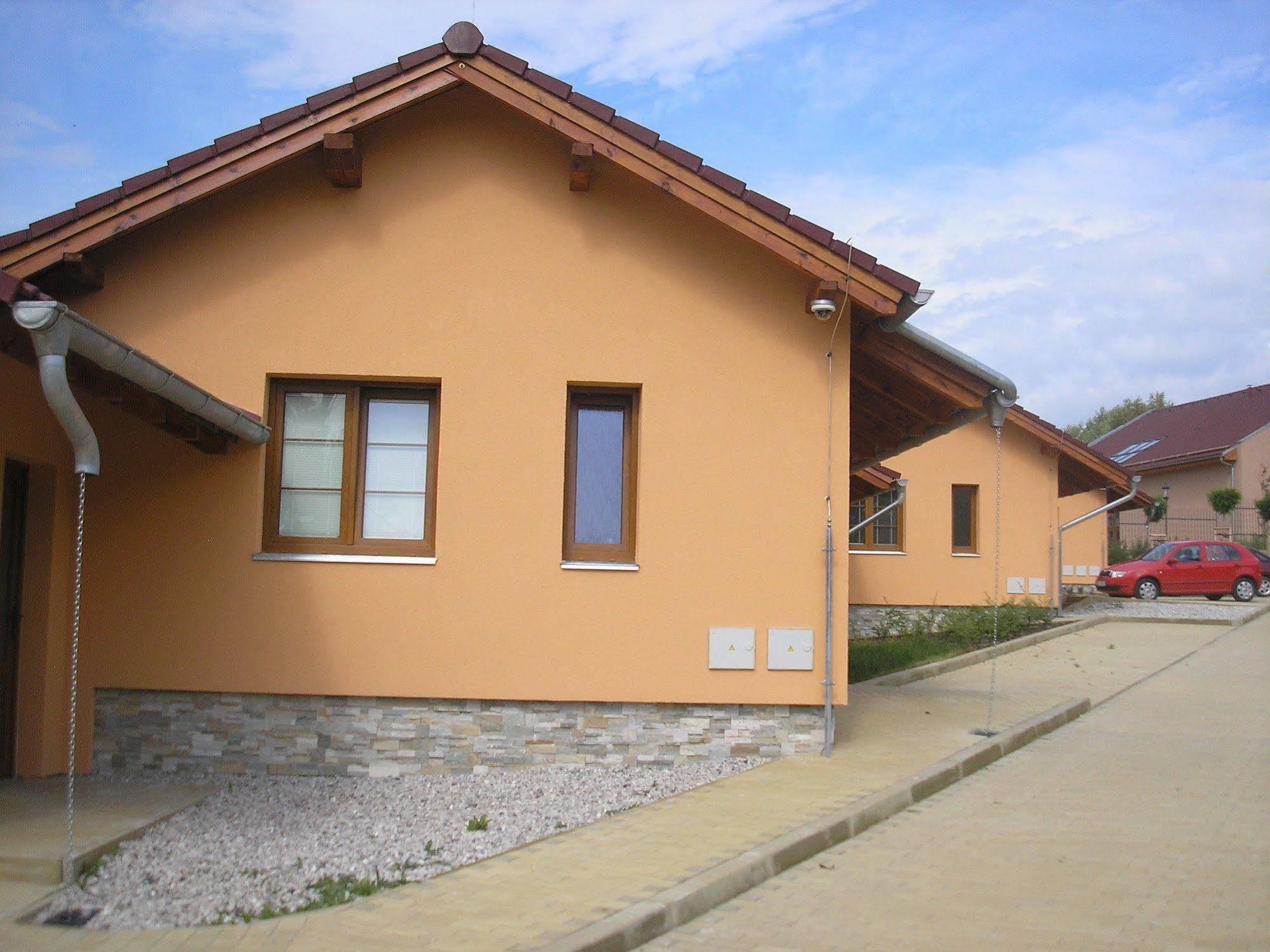 Penzion Harmonie Zlutice Exterior photo